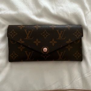 AUTHENTIC LV wallet